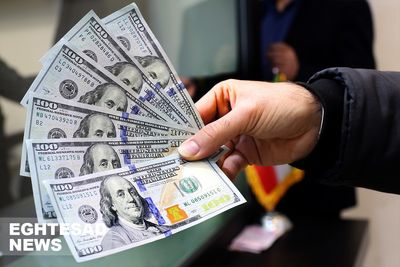 مرز حساس برای قیمت دلار / پیش‌بینی قیمت دلار امروز  2 بهمن 