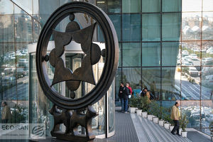 مقاومت شاخص‌های بورس در روز پرعرضه | ارزش معاملات پایین آمد اما... | پیام خروج پول از صندوق‌های درآمد ثابت