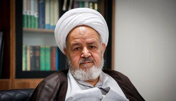 رهبر انقلاب توانستند به موقع سیستم فرماندهی را در نیروهای مسلح بازسازی کنند / مردم با همه وجود به میدان آمدند