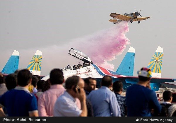 نمایش هوایی در جزیره کیش