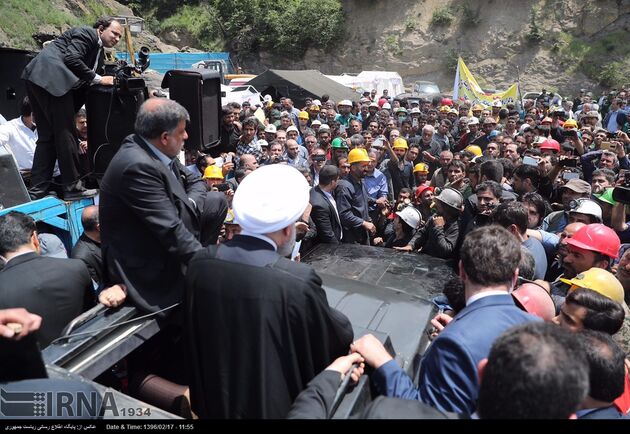 حضور رئیس جمهوری در محل حادثه معدن یورت