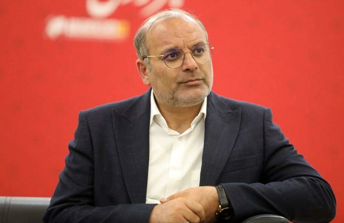 کنایه نماینده مجلس به تندروها: جنگ تمام شد و دوباره یک عده به تنظیمات کارخانه برگشتند