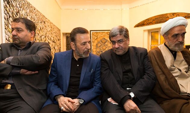  فرزند مقام معظم رهبری، ظریف، جنتی و واعظی در مراسم احیا