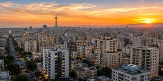 کوچ سرمایه‌گذاران به سمت خرید «خانه دوم»؟ | سلامی: اگر جنگ گسترده رخ دهد، بازار مسکن برای دو سال وارد رکود می شود