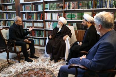سفر خبرساز پزشکیان به قم برای محافظت از تفاهم‌نامه اسلام‌آباد | تفاهم مخالفان قدرتمندی در لایه‌های درونی قدرت دارد | دولت توان محافظت از توافق‌ را دارد؟