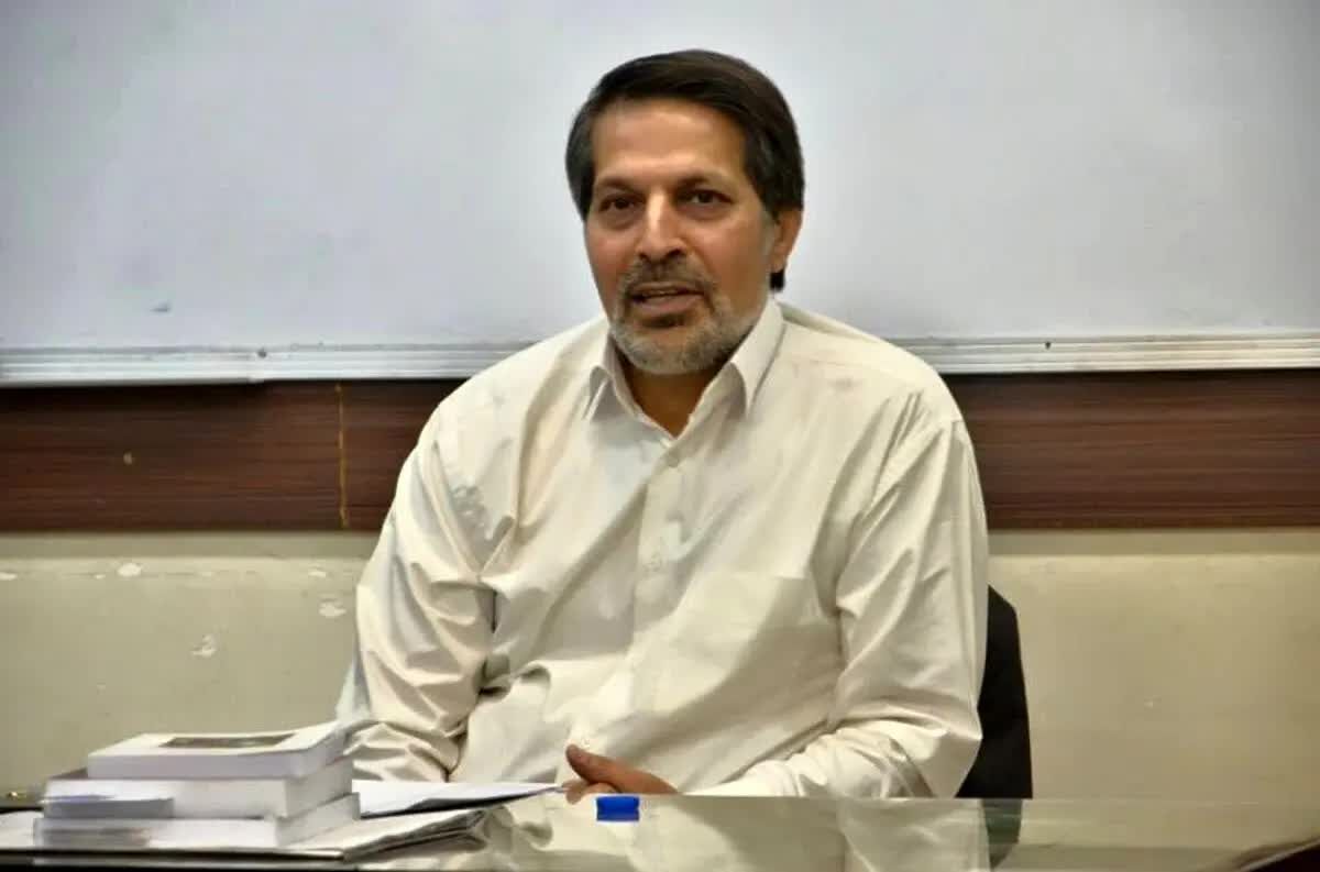 عمادالدین باقی: هیچ تاب‌آوری بی‌انتهایی وجود ندارد | معیشت می‌تواند، سرنوشت جنگ را تغییر بدهد | تحریم‌ها یکی از دلایل وضعیت وخیم اقتصادی است