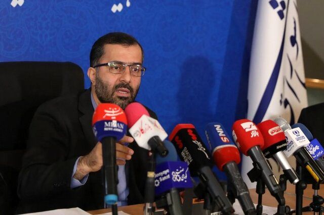 سخنگوی هیات رئیسه مجلس: مشکلات امروز مردم به دلیل جنایت‌های آمریکاست/ زیر دستکش مخملی آمریکا پنجه چدنی است/ حداقل حقوق در سال آینده ۱۸ میلیون تومان می‌شود