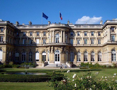 فرانسه هم دیپلمات‌های روس را اخراج کرد