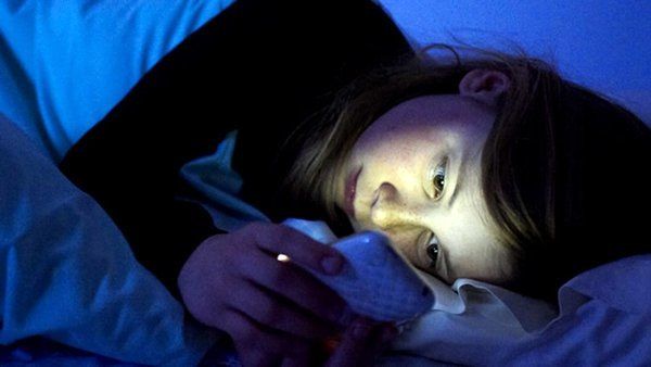 تاثیر منفی دستگاه‌های الکترونیکی بر کیفیت خواب