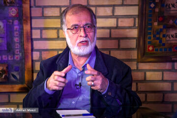 عطریانفر به قالیباف: رئیس پارلمان باید مانع فحاشی نوکیسه‌ها علیه شخصیت‌های نظام می‌شد | روحانی نماد جریان اعتدالی و منطقی کشور است