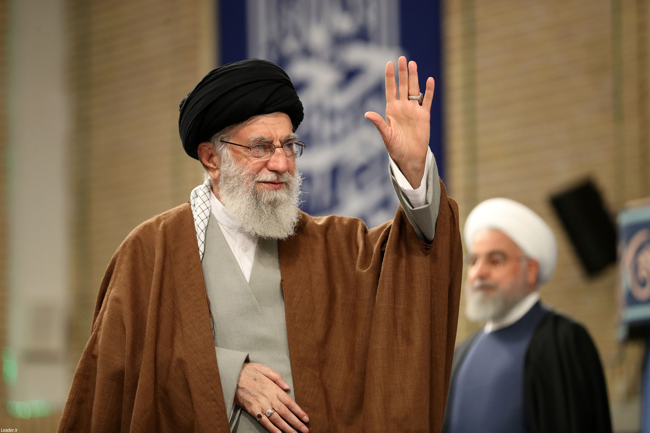 مقام‌معظم رهبری توصیه چه افرادی را بدون چون و چرا می‌پذیرند؟