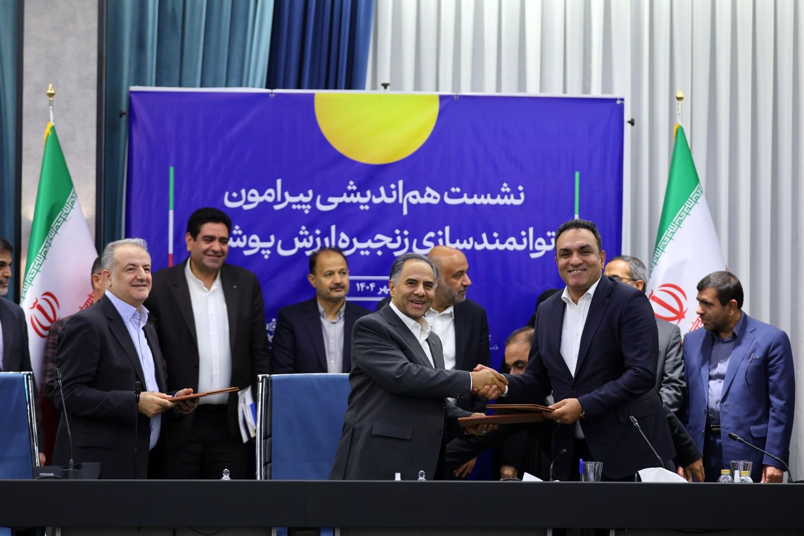 تامین مالی آسان برای صنعت پوشاک بر بستر بازارگاه اعتباری باروک