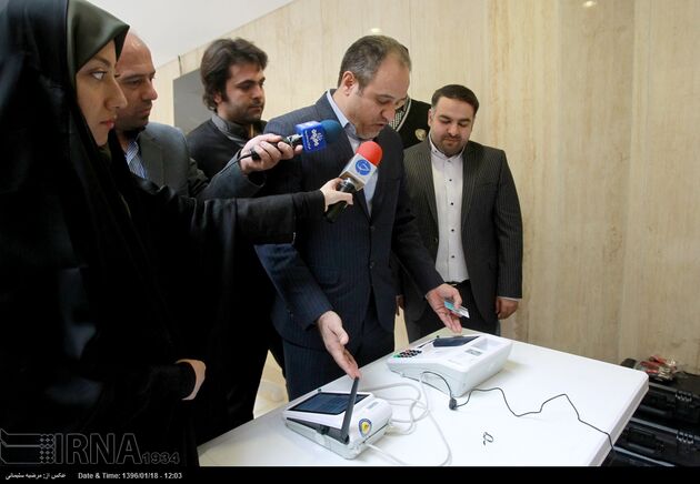 رونمایی از صندوق های الکترونیکی رای گیری