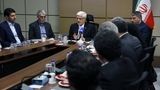 انتقاد تند عارف از رویکرد صدا و سیما به اینترنت؛ چطور فردی که ۲  واحد کامپیوتر پاس نکرده می‌شود کارشناس اینترنت صداوسیما؟ / آقایی که در جلسات با اینترنت بین‌الملل مخالفت می‌کند خودش اینترنت سفید دارد، اگر  بد است چرا خودت داری؟ 