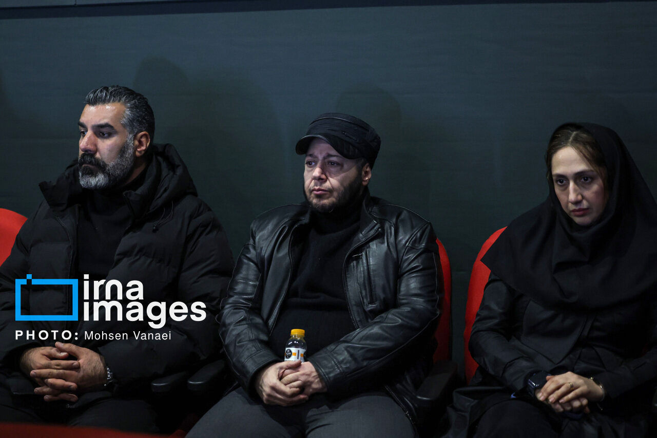 جدیدترین تصاویر از مازیار لرستانی در مراسم یادبود رضا رویگری | تصاویری از این مراسم را ببینید