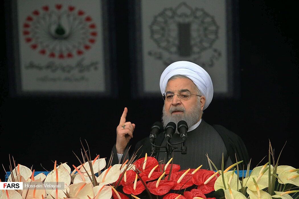 پاسخ رهبر انقلاب به اظهارات روحانی درباره جنگ اقتصادی +فیلم