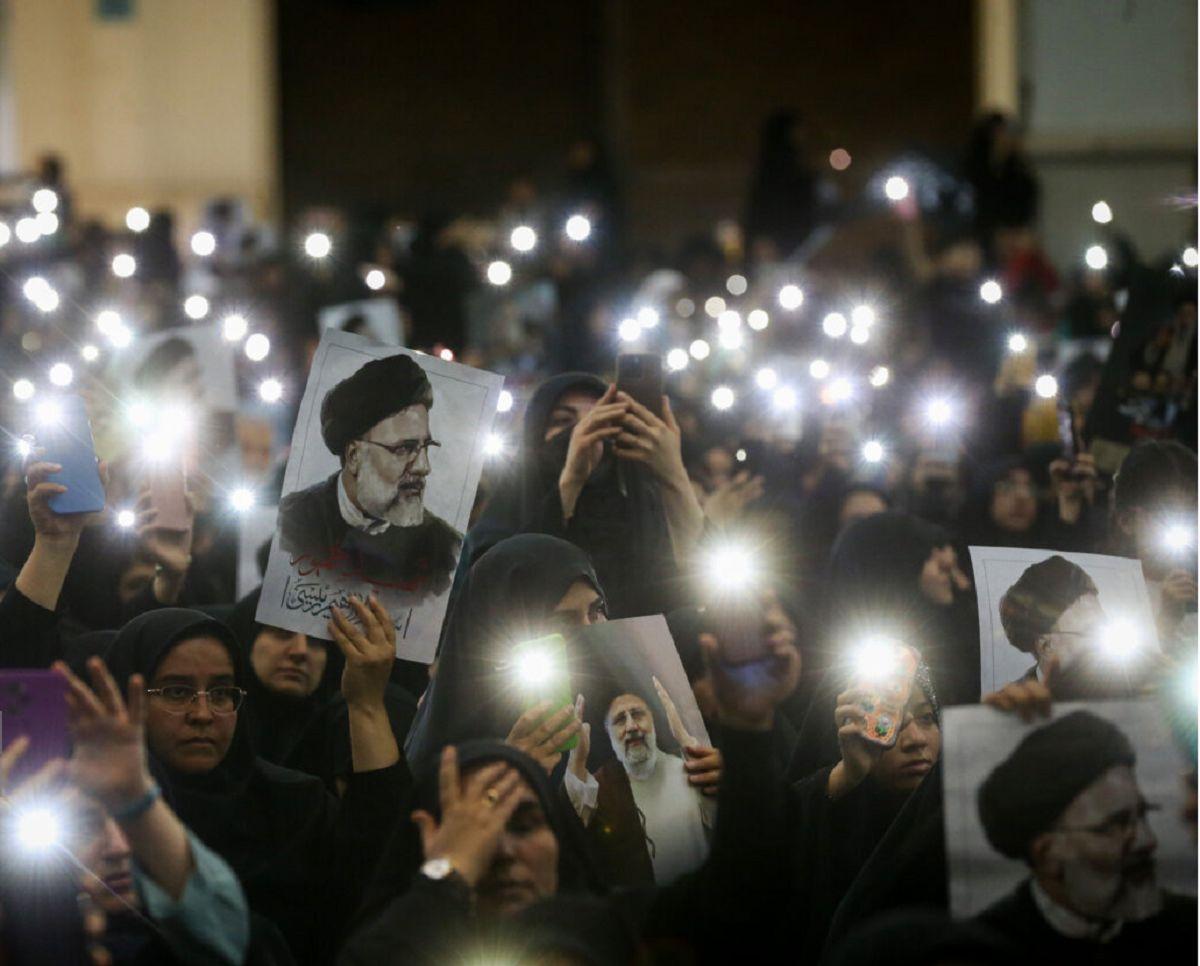 تصویری از پیکر شهید ابراهیم رئیسی پیش از مراسم تشییع در تهران+عکس