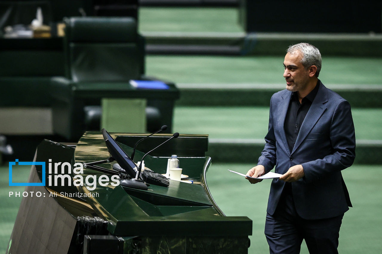 وزیر اقتصاد: وقتی کشور وارد فضای جنگی می‌شود، فرصت کمتری برای پرداختن به مسائل بلندمدت است | رشد ۸ درصدی اقتصاد نیازمند رفع موانع کلان است