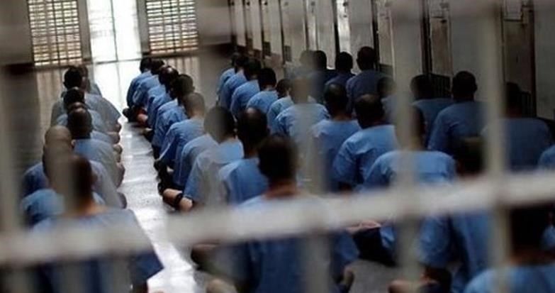 سازمان زندان‌ها در شرایط فعلی زندان‌ها را خلوت کنند