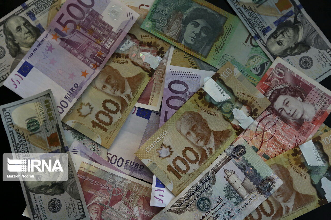 نرخ یورو و ۲۳ ارز رسمی افزایش یافت / جزئیات قیمت ها
