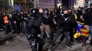 پلیس  اسپانیا با معترضان در مادرید درگیر شد/ جدال پلیس و معترضان در مادرید 