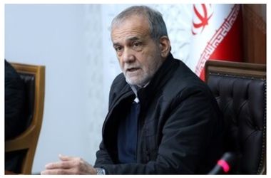 پزشکیان از بندر شهید رجایی بازدید هوایی کرد/ عیادت از مصدومان حادثه 
