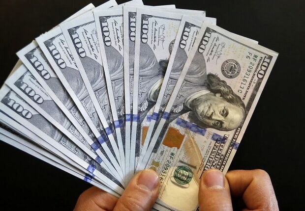 خبر سازی که نتیجه نداد/بی محلی دلار به حذف ارز 4200 تومانی
