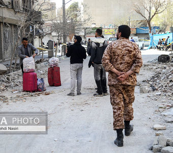 تغییر «سبکِ اقتصادی» زندگی ایرانی‌ها در روزهای جنگ؛ از حذف خرید غیرضروری تا ذخیره موادغذایی و دارو 