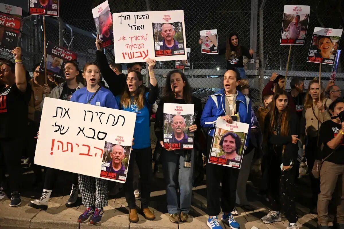 فریاد تظاهرکنندگان عصبانی در خیابان های تل‌آویو برای سرنگونی نتانیاهو