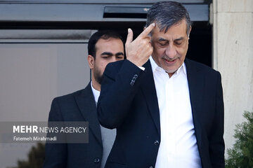 حمله دبیر ستاد امر به معروف قم به معاون پزشکیان؛ دولت از رفع فیلتر تلگرام و واتس آپ نفع اقتصادی دارد!/ فیلترینگ و عدم فیلترینگ بازی دو سر برد است