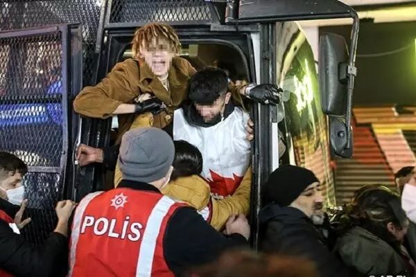 اعتراضات در ترکیه همچنان ادامه دارد/ 40 نفر بازداشت شدند