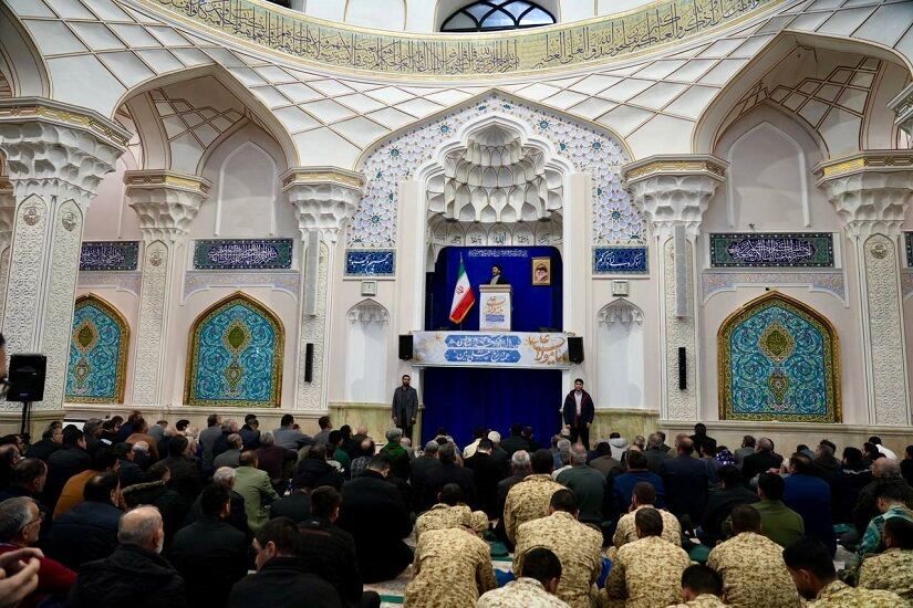 امام جمعه اردبیل: دشمن هشت ماه است هر روز می‌گوید حمله می‌کنم اما هیچ اتفاقی نیفتاده / جنگ روانی از خطرناک‌ترین جنگ‌هاست