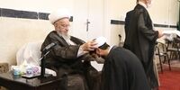 حضور آیت‌الله مکارم شیرازی در  جشن عمامه‌گذاری طلاب+ عکس

