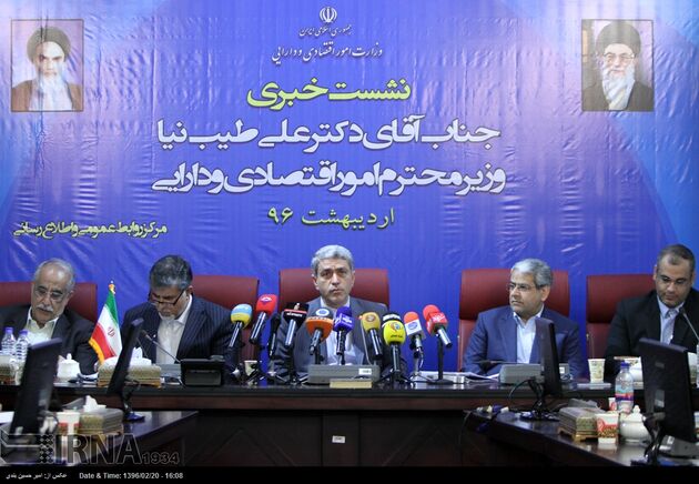  تصاویر نشست خبری وزیر امور اقتصادی و دارایی