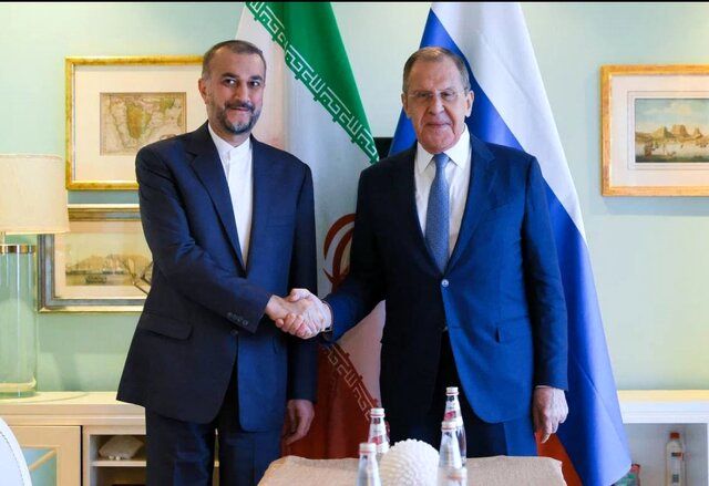 دیدار و گفتگوی وزرای خارجه ایران و روسیه در حاشیه نشست بریکس  
