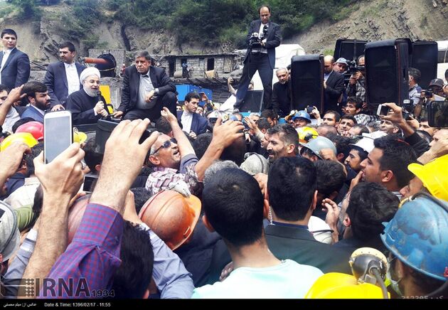 حضور رئیس جمهوری در محل حادثه معدن یورت