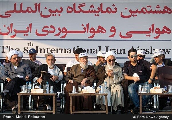 نمایش هوایی در جزیره کیش