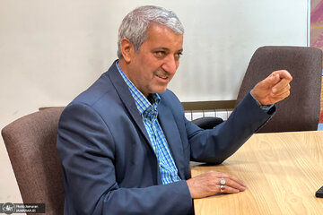 پیشنهاد متفاوت رجایی به پزشکیان؛ دست از رفیق‌بازی و رودربایستی بردار! / پزشکیان جرأتی که احمدی نژاد داشت را ندارد