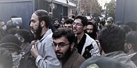 آنها که از دیوار سفارت انگلیس بالا رفتند و پُست گرفتند؛ از علی فروغی تا عضو ستاد ابراهیم رئیسی