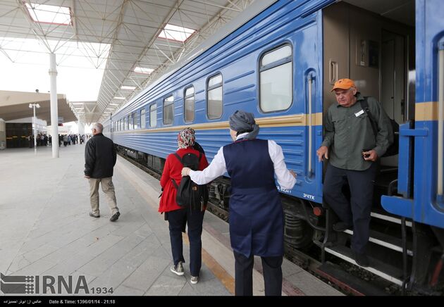 ورود پنجمین قطار «عقاب طلایی» به کرمان