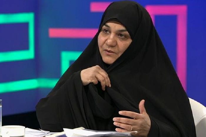 رئیس شورای فرهنگی زنان: اگر مردی به زنش توهین کرد حبس نشود، هدیه بدهد!
