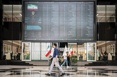 اتفاقی متفاوت در بورس تهران/ معادله سنتی تغییر کرد/ چرا رشد نرخ دلار لیدری بازار را تغییر داد؟