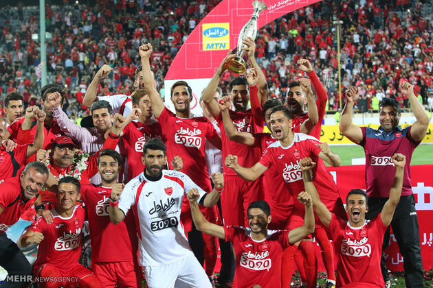 دیدار تیم های پرسپولیس و نفت تهران