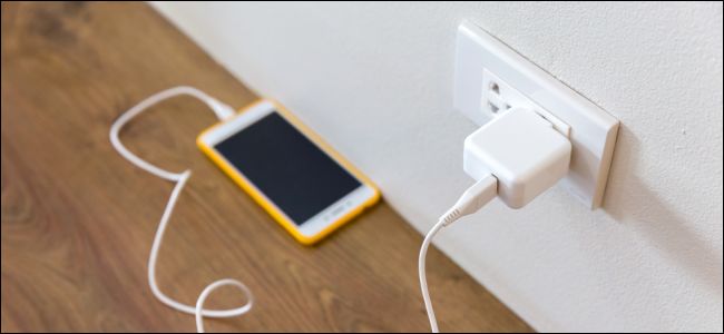 آیا شارژ کردن تلفن همراه از شب تا صبح، باتری را خراب می‌کند؟ +اینفوگرافی