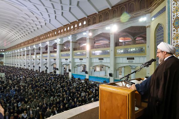 امام‌جمعه تبریز: بی‌عفتی از عوامل اصلی فروپاشی خانواده‌هاست/ افزایش بی‌دلیل قیمت دلار و طلا شایسته نیست