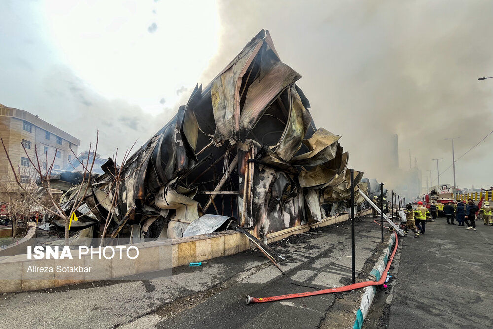 تصاویر| آتش‌سوزی بازارچه جنت‌آباد تهران
