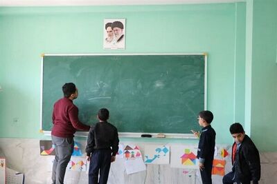 هر افزایش رتبه معلمان ۱۰ درصد مجموع فوق العاده شغل یا حق شغل را افزایش می‌دهد
