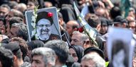 رونمایی از سردیس شهید رئیسی در میدان پاستور تهران + فیلم