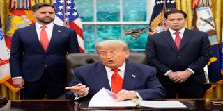 دو کاندیدایِ ترامپ در انتخابات آمریکا به روایت گاردین | رقص انتخاباتی این خودشیفته تمامی ندارد 