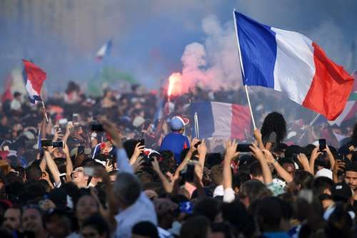 جشن قهرمانی فرانسه در پاریس